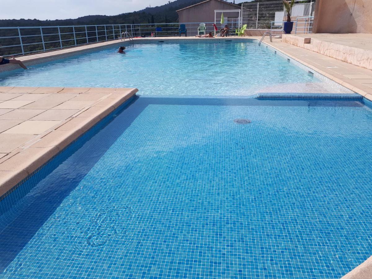 Duplex, Vue Panoramique Sur La Mediterranee, Piscine, Garage Saint-Raphael  Luaran gambar
