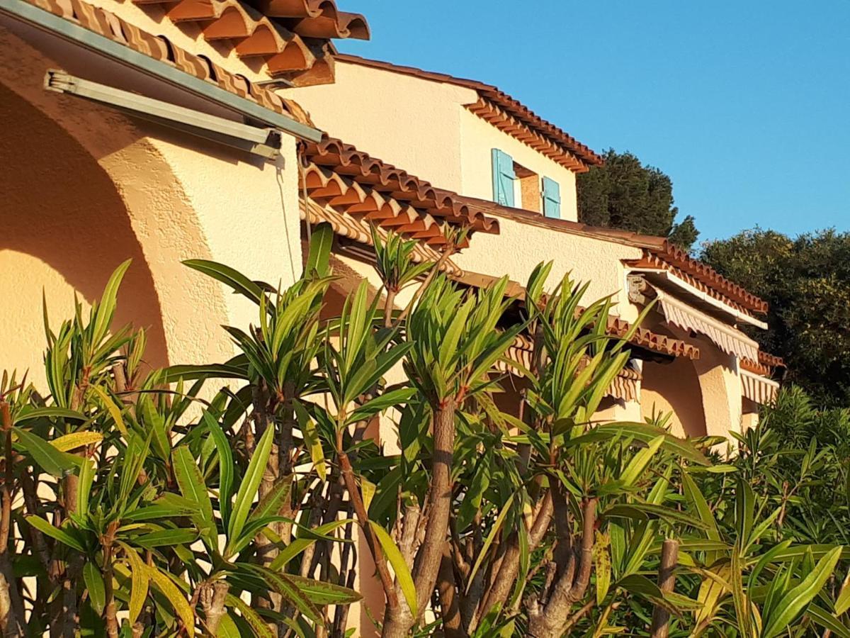 Duplex, Vue Panoramique Sur La Mediterranee, Piscine, Garage Saint-Raphael  Luaran gambar