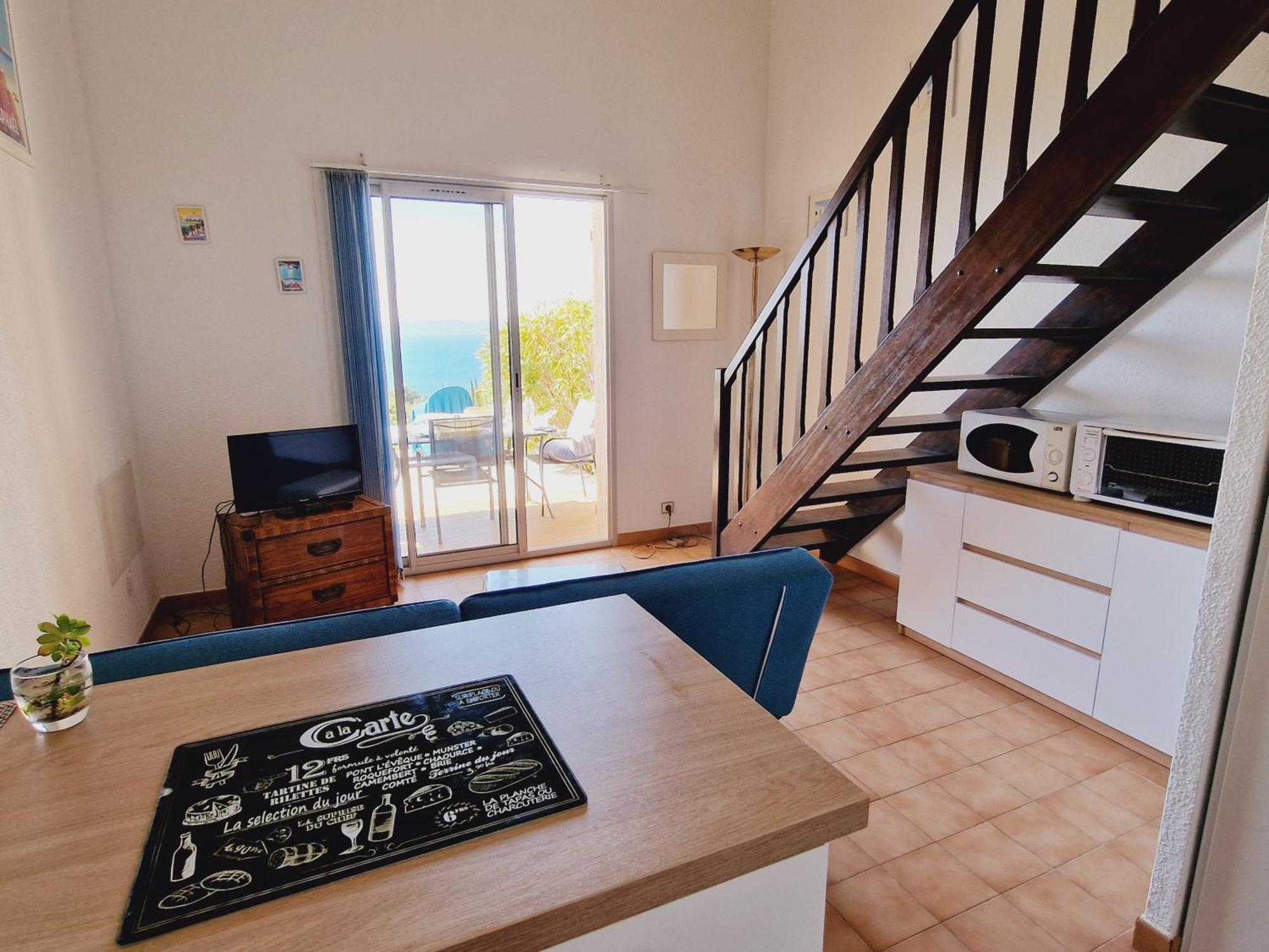 Duplex, Vue Panoramique Sur La Mediterranee, Piscine, Garage Saint-Raphael  Luaran gambar