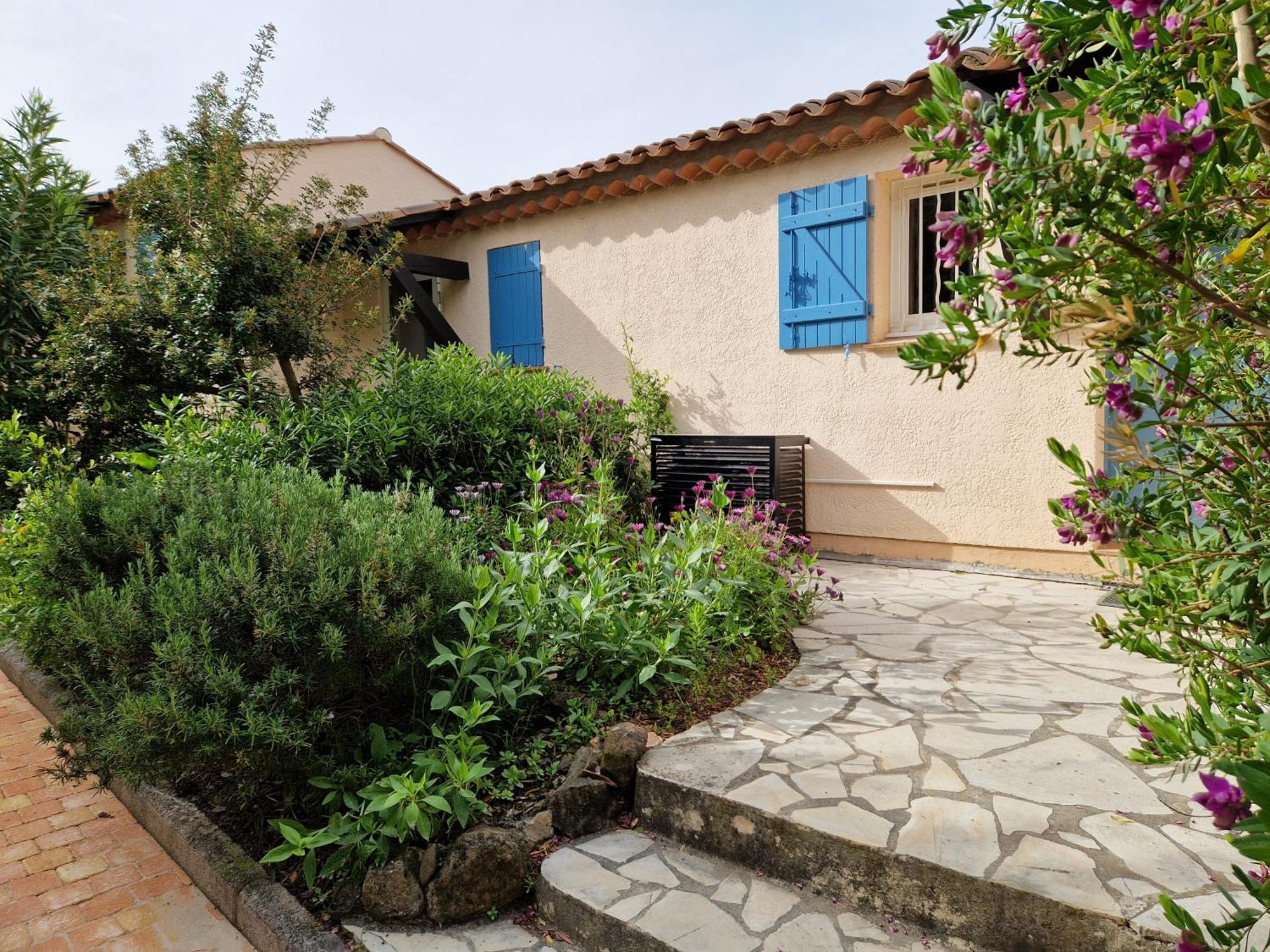 Duplex, Vue Panoramique Sur La Mediterranee, Piscine, Garage Saint-Raphael  Luaran gambar
