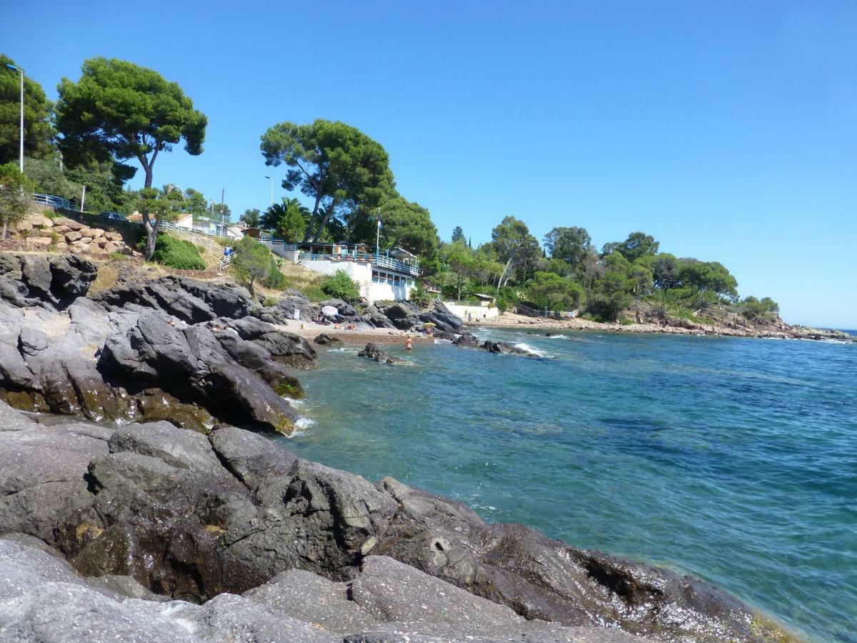 Duplex, Vue Panoramique Sur La Mediterranee, Piscine, Garage Saint-Raphael  Luaran gambar
