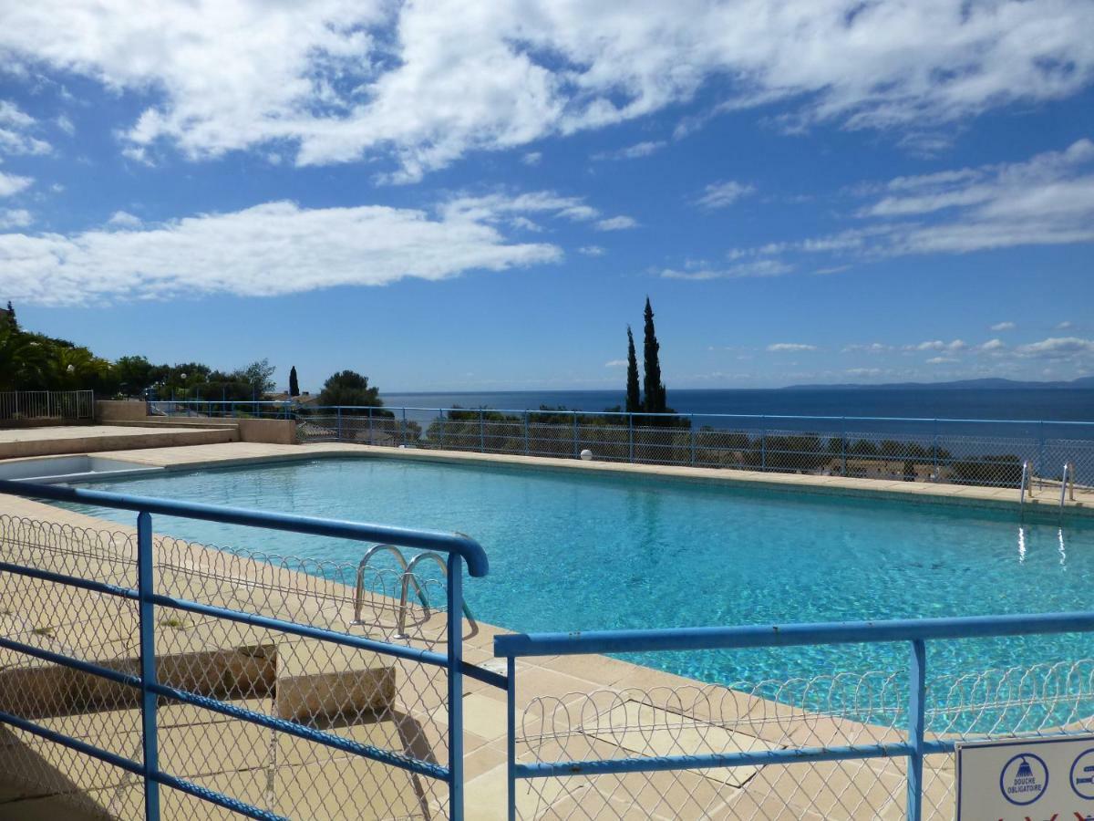 Duplex, Vue Panoramique Sur La Mediterranee, Piscine, Garage Saint-Raphael  Luaran gambar