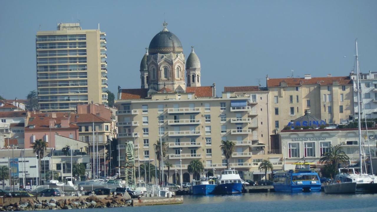 Duplex, Vue Panoramique Sur La Mediterranee, Piscine, Garage Saint-Raphael  Luaran gambar
