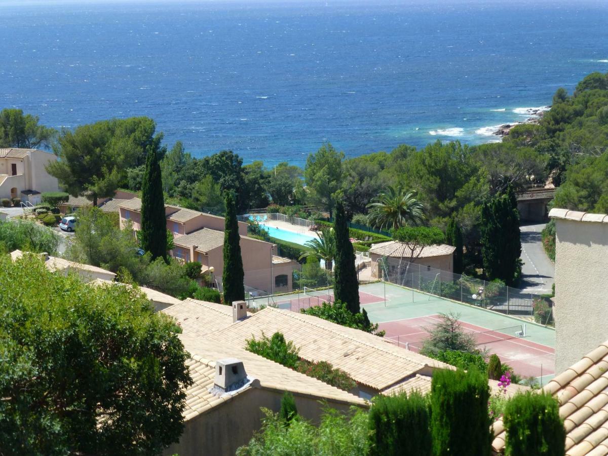 Duplex, Vue Panoramique Sur La Mediterranee, Piscine, Garage Saint-Raphael  Luaran gambar